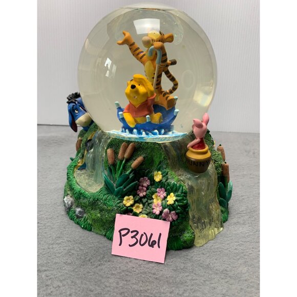 Disney Winnie The Pooh Musical Snow Globe Rotate Playing "Rain Came Down" Song 1 - Picture 9 of 9